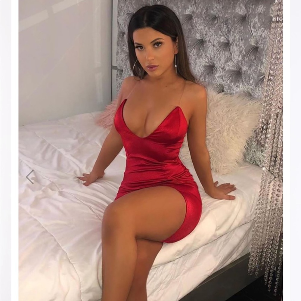 Sexy red dress!